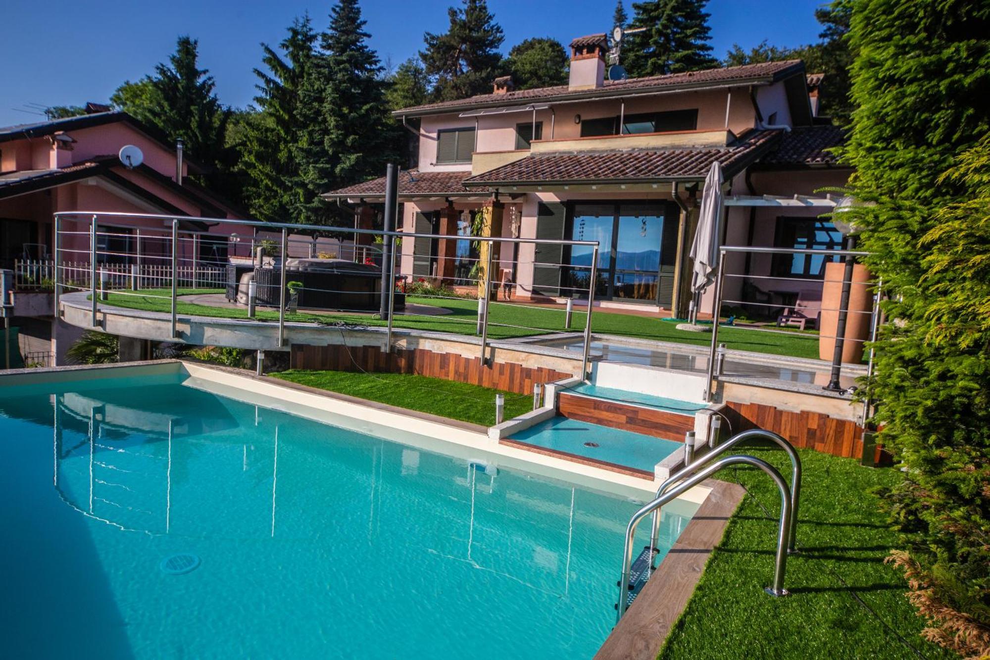Villa Buzzi Besozzo Rom bilde